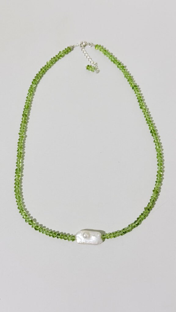 Peridot Pearl Necklace B